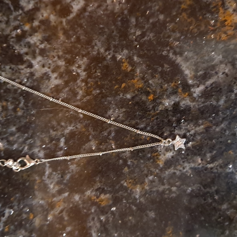Silver star choker